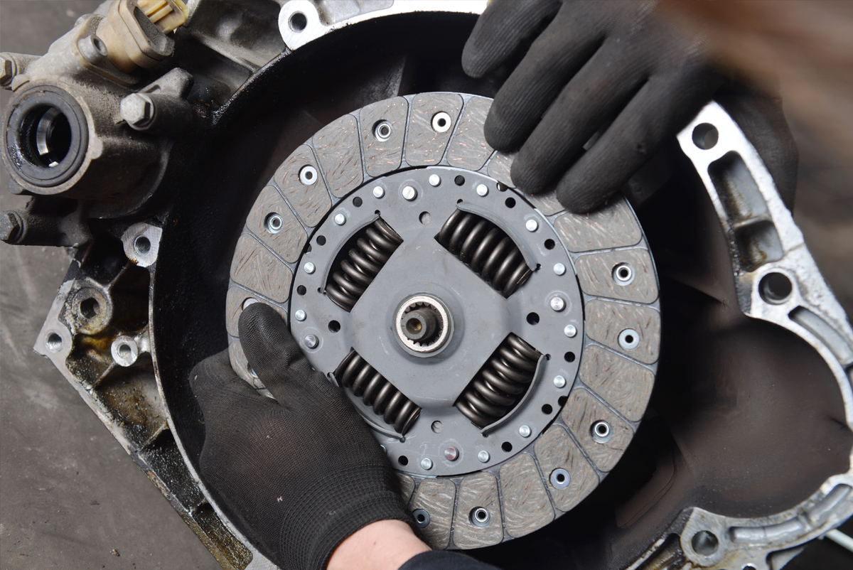 Clutch Service and Repair in Oakland Park | 4 Rings European Autowerx